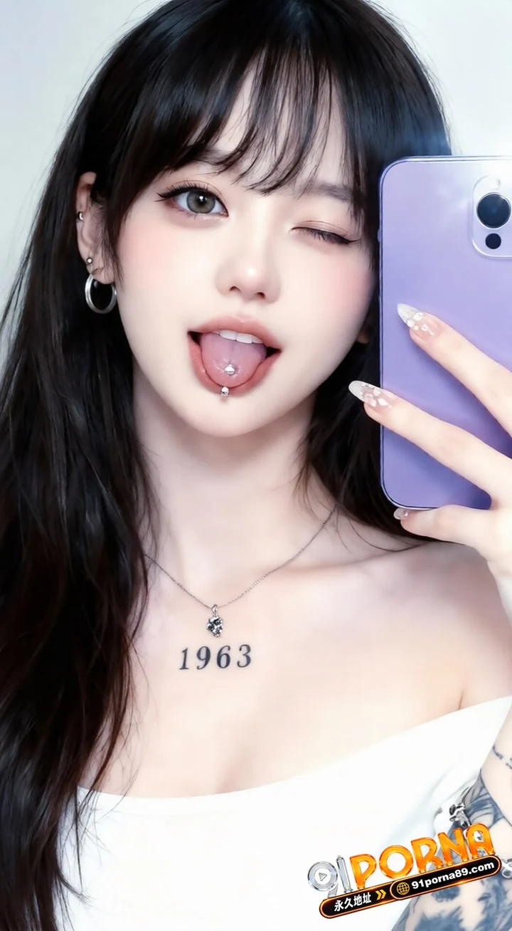 抖音网红 花花 多段私密性爱视频曝光 清纯外表私下极度淫荡 跪地深喉被凶狠猛操浪叫高潮不断！